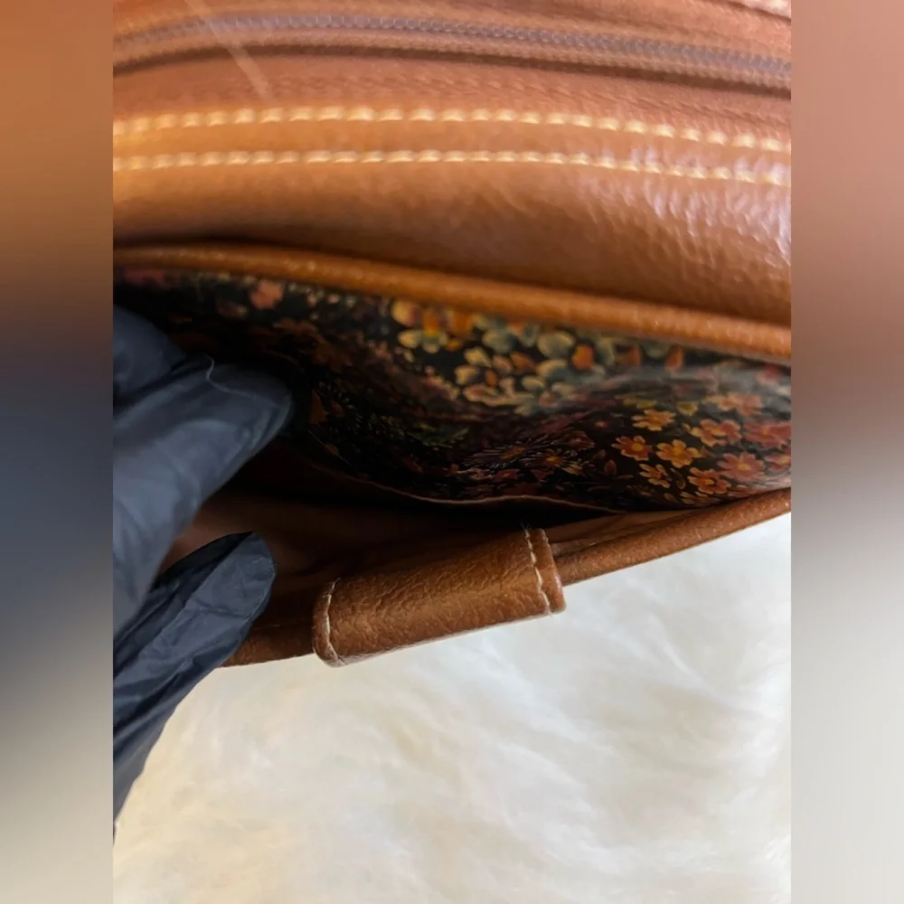 Bonjour Mini Crossbody - Picture 5 of 15
